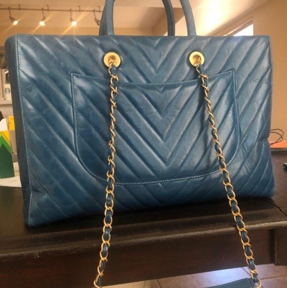 Authentic Chanel Purse - Picture 2 of 8